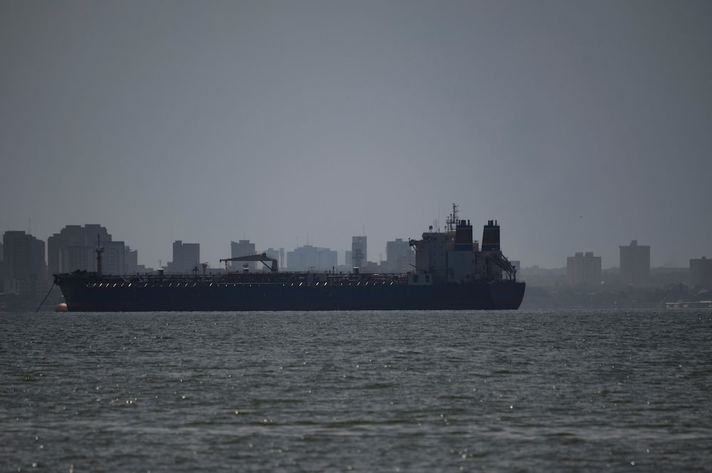 Un petrolero en la bahía frente a la refinería Bajo Grande de Petróleos de Venezuela S.A. (PDVSA), en el Complejo Refinero de Paraguana, situado en el lago Maracaibo, en Maracaibo, estado de Zulia, Venezuela, el jueves 16 de noviembre de 2023. Un petrolero en la bahía frente a la refinería Bajo Grande de Petróleos de Venezuela S.A. (PDVSA), en el Complejo Refinero de Paraguana, situado en el lago Maracaibo, en Maracaibo, estado de Zulia, Venezuela, el jueves 16 de noviembre de 2023.