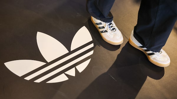 Adidas dispara sus ingresos impulsada por la ropa y los artículos deportivos de alto rendimiento Adidas dispara sus ingresos impulsada por la ropa y los artículos deportivos de alto rendimiento