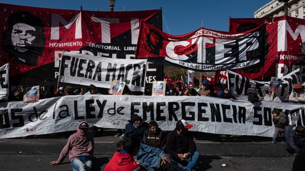 Ingreso universal: el Gobierno debate el futuro de los planes sociales en Argentina Ingreso universal: el Gobierno debate el futuro de los planes sociales en Argentina