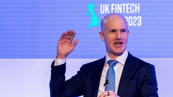 CEO de Coinbase no descarta trasladar la empresa fuera de EE.UU. CEO de Coinbase no descarta trasladar la empresa fuera de EE.UU.