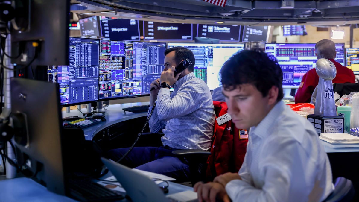 Wall Street opera con pocos cambios y el S&P 500 apunta a su tercera semana consecutiva al alza