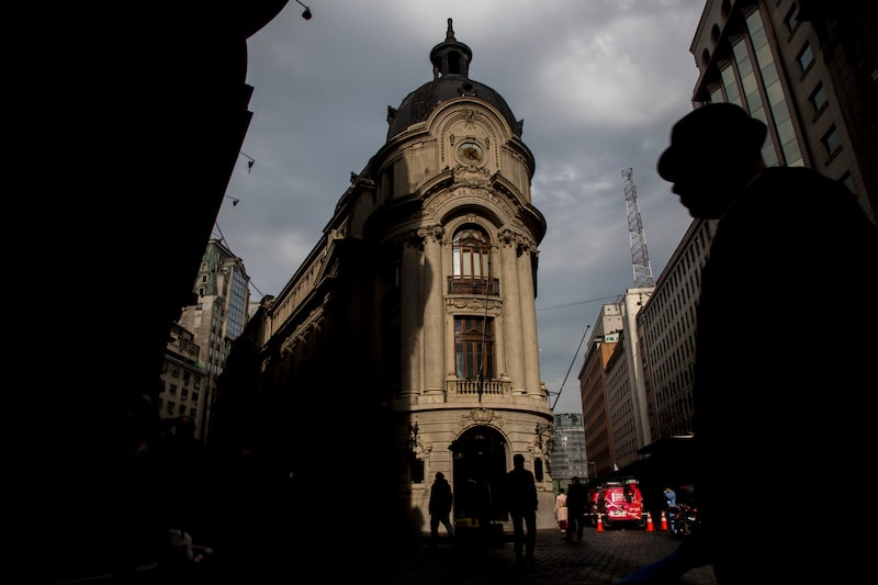 Chile registra ativos financeiros líquidos per capita de 19.750 euros e ocupa a 34ª posição no ranking mundial (Foto: Cristóbal Olivares) Chile registra ativos financeiros líquidos per capita de 19.750 euros e ocupa a 34ª posição no ranking mundial (Foto: Cristóbal Olivares)