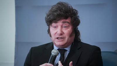 Milei dice que habitantes de Malvinas no serían deportados si Reino Unido cediera las islas a Argentina Milei dice que habitantes de Malvinas no serían deportados si Reino Unido cediera las islas a Argentina