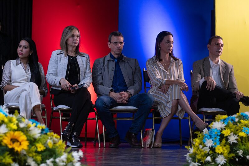 Candidatos opositores Candidatos opositores