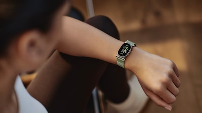 Google lanza Fitbit Edge, la pulsera fitness de pantalla ovalada y batería que dura hasta una semana Google lanza Fitbit Edge, la pulsera fitness de pantalla ovalada y batería que dura hasta una semana