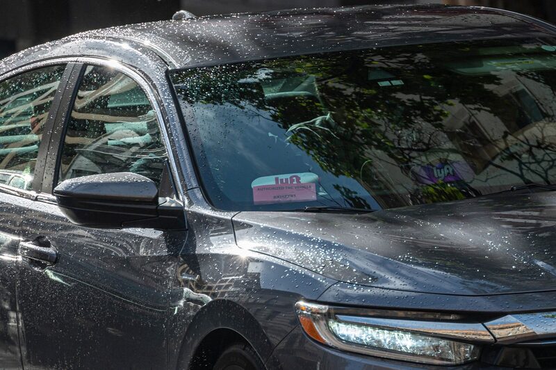 La previsión sigue a una perspectiva igualmente apagada de Uber. La previsión sigue a una perspectiva igualmente apagada de Uber.