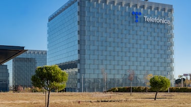 Telefónica sufrió en 2025 el millonario impacto de las desinversiones en Latinoamérica Telefónica sufrió en 2025 el millonario impacto de las desinversiones en Latinoamérica