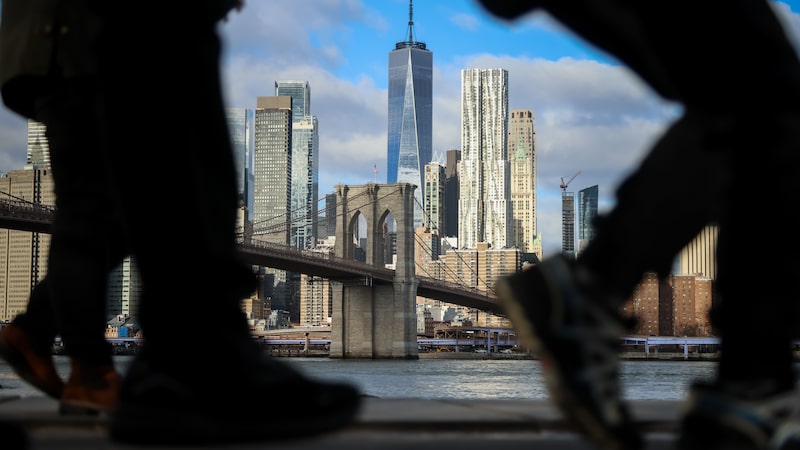 O software morreu? Aposta de gigantes do private equity é abalada por avanço de IA O software morreu? Aposta de gigantes do private equity é abalada por avanço de IA