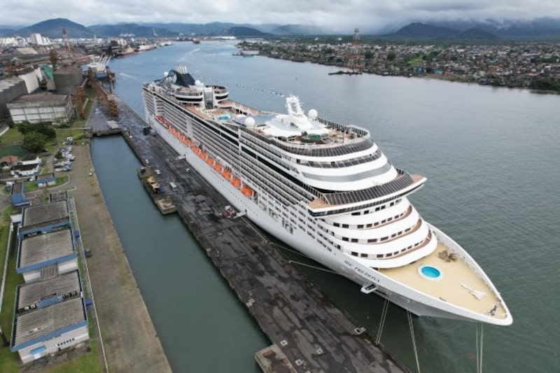 MSC Preziosa é um dos quatro navios que vão ter de evitar a cidade russa de São Petersburgo MSC Preziosa é um dos quatro navios que vão ter de evitar a cidade russa de São Petersburgo