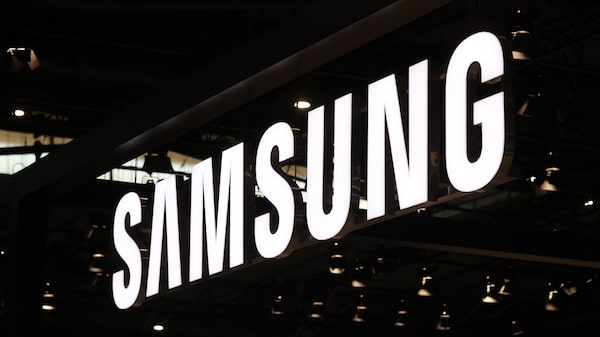 Samsung lanza los Galaxy Buds On, audífonos tipo arete de US$229 para competir con Bose y Sony Samsung lanza los Galaxy Buds On, audífonos tipo arete de US$229 para competir con Bose y Sony