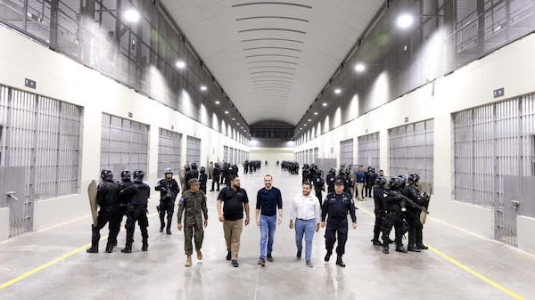 Cárcel de Bukele: cuánto costó, fotos y datos del complejo carcelario Cárcel de Bukele: cuánto costó, fotos y datos del complejo carcelario