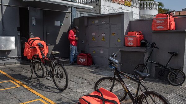 Rappi saldría a bolsa a final de año si mercados se estabilizan, dice Softbank Rappi saldría a bolsa a final de año si mercados se estabilizan, dice Softbank