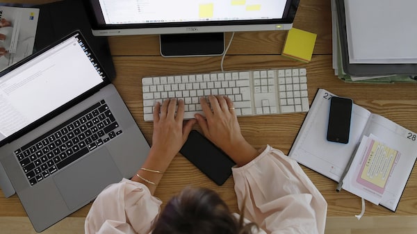 Trabajo remoto está afectando la contratación de los graduados universitarios: Fed Trabajo remoto está afectando la contratación de los graduados universitarios: Fed