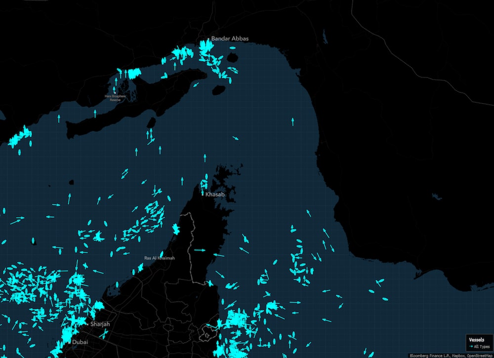 El miércoles por la mañana se vieron barcos de todo tipo agrupados a ambos lados de Ormuz. Fuente: Bloomberg El miércoles por la mañana se vieron barcos de todo tipo agrupados a ambos lados de Ormuz. Fuente: Bloomberg