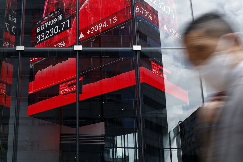 Investidores buscam proteção em papéis ligados às economias domésticas como forma de proteção contra as tarifas Investidores buscam proteção em papéis ligados às economias domésticas como forma de proteção contra as tarifas