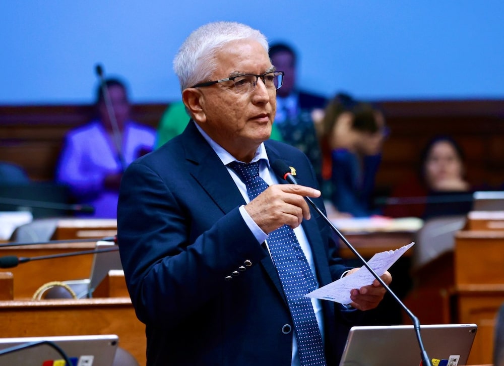 El congresista peruano Segundo Héctor Acuña El congresista peruano Segundo Héctor Acuña