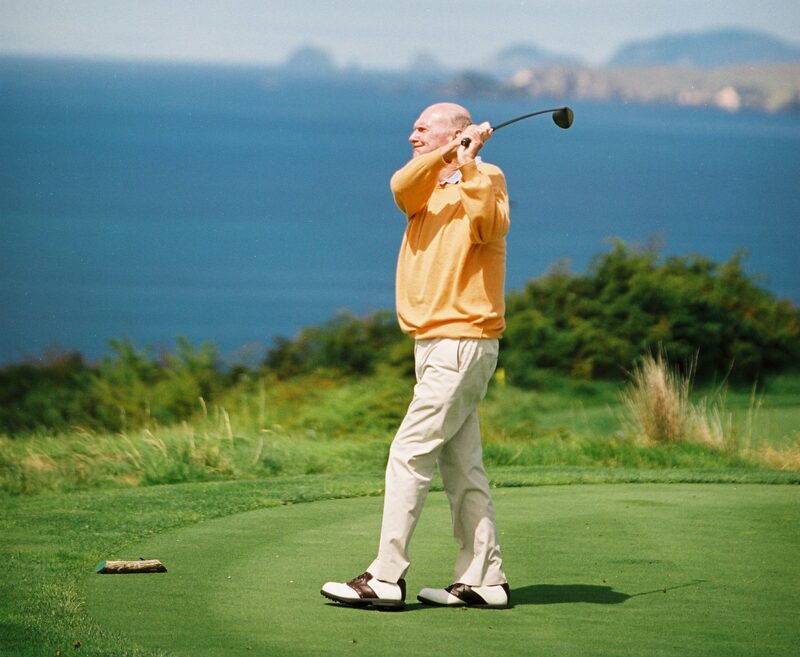 Julian Robertson, fundador da Tiger Management, em seu campo de golfe Kauri Cliffs em 2006. Julian Robertson, fundador da Tiger Management, em seu campo de golfe Kauri Cliffs em 2006.