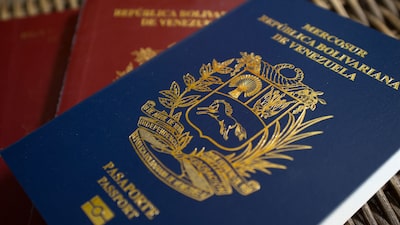 Incautan pasaporte de arzobispo venezolano mientras Machado viaja a Oslo Incautan pasaporte de arzobispo venezolano mientras Machado viaja a Oslo