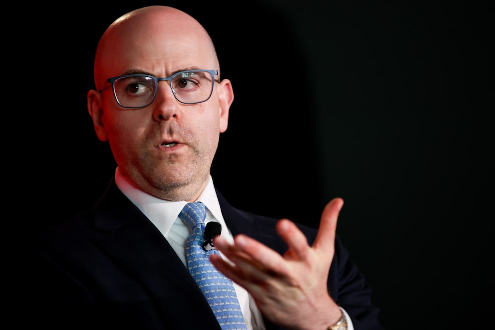 Stephen Miran, gobernador de la Fed, considera que las stablecoins denominadas en dólares atraen la demanda extranjera. Fotógrafo: Samuel Corum/Bloomberg Stephen Miran, gobernador de la Fed, considera que las stablecoins denominadas en dólares atraen la demanda extranjera. Fotógrafo: Samuel Corum/Bloomberg