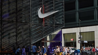 Investidores conservadores levam pressão sobre políticas de saúde trans à Nike Investidores conservadores levam pressão sobre políticas de saúde trans à Nike