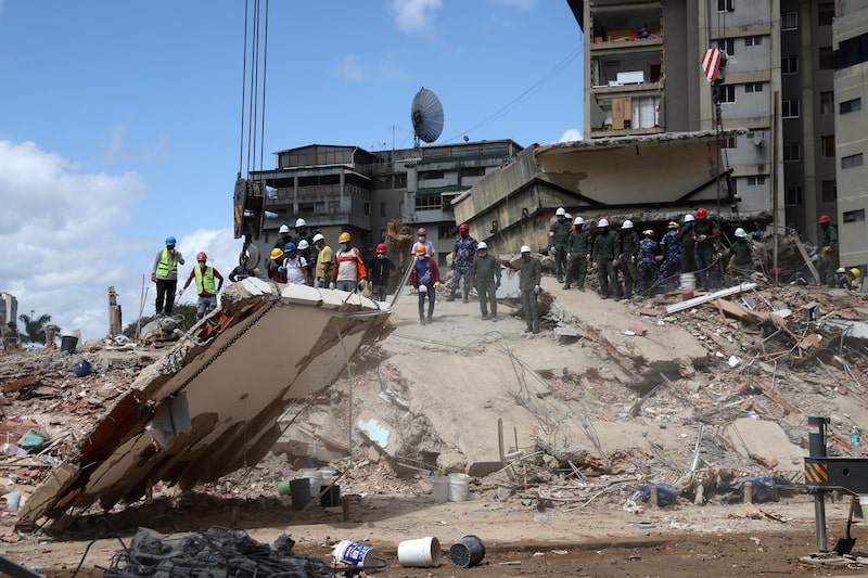 Rescatistas excavan entre los escombros en busca de víctimas en Caraballeda, en el estado de La Guaira, el 28 de junio. Foto: Edilzon Gamez/Getty Images Rescatistas excavan entre los escombros en busca de víctimas en Caraballeda, en el estado de La Guaira, el 28 de junio. Foto: Edilzon Gamez/Getty Images