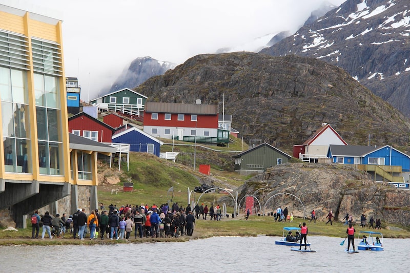 Una panorámica de Sisimiut, un poblado de Groenlandia localizado al sudoeste de la isla. Una panorámica de Sisimiut, un poblado de Groenlandia localizado al sudoeste de la isla.