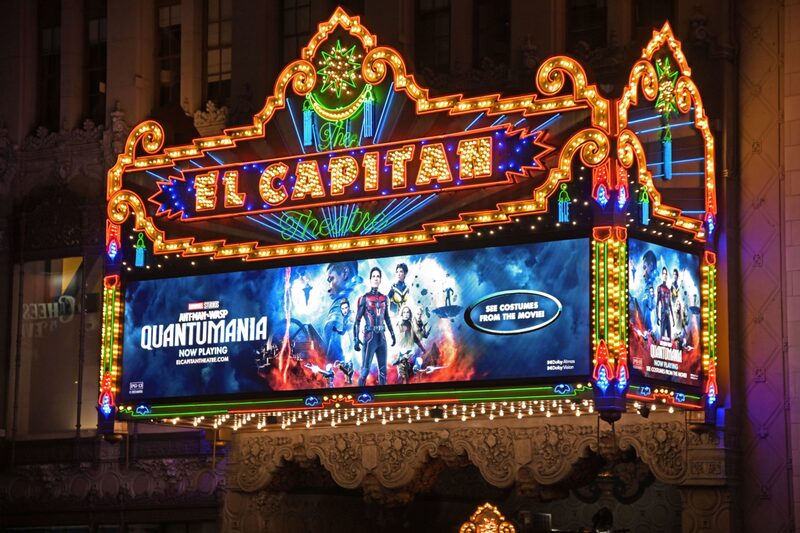 Vista general de la marquesina durante el evento Nerdist para fans de "Ant-Man And The Wasp: Quantumania" en el Teatro El Capitán el 17 de febrero de 2023 en Los Ángeles, California. Fotógrafo: Michael Tullberg/Getty Images Vista general de la marquesina durante el evento Nerdist para fans de "Ant-Man And The Wasp: Quantumania" en el Teatro El Capitán el 17 de febrero de 2023 en Los Ángeles, California. Fotógrafo: Michael Tullberg/Getty Images