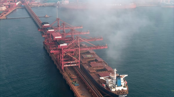 Gigante de minério de ferro da China diz que especulação superaqueceu os preços Gigante de minério de ferro da China diz que especulação superaqueceu os preços