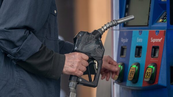 Ventas minoristas en EE.UU. crecen al mayor ritmo en un año pese al alza de la gasolina Ventas minoristas en EE.UU. crecen al mayor ritmo en un año pese al alza de la gasolina