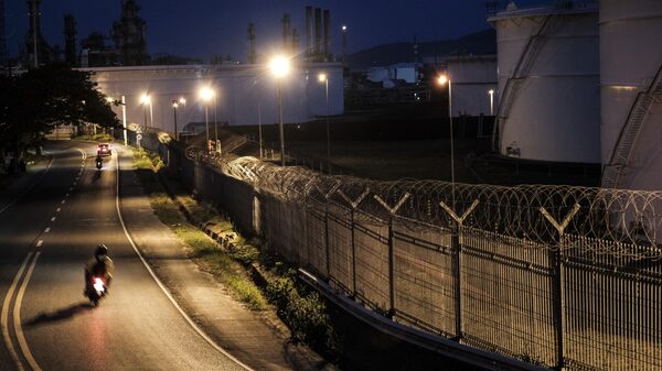 Petróleo sube después de que EE.UU. intensifica sanciones contra Rusia Petróleo sube después de que EE.UU. intensifica sanciones contra Rusia