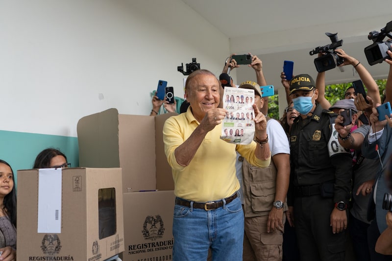 Rodolfo Hernández, independent presidential candidate, casts a ballot at a polling location during the first-round presidential election in Bucaramanga, Colombia. Rodolfo Hernández, independent presidential candidate, casts a ballot at a polling location during the first-round presidential election in Bucaramanga, Colombia.
