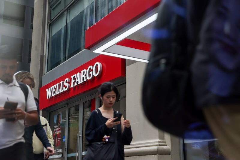 Una sucursal del banco Wells Fargo en Nueva York. Una sucursal del banco Wells Fargo en Nueva York.