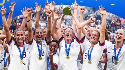 Acuerdo histórico en fútbol de EE.UU.: mujeres y hombres ganarán el mismo salario Acuerdo histórico en fútbol de EE.UU.: mujeres y hombres ganarán el mismo salario