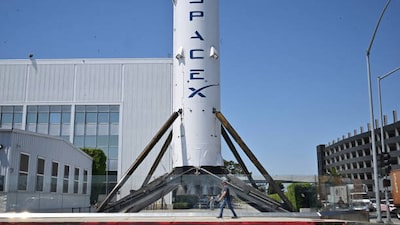 A SpaceX saiu na frente no avanço da tecnologia de foguetes. Mas não está sozinha A SpaceX saiu na frente no avanço da tecnologia de foguetes. Mas não está sozinha