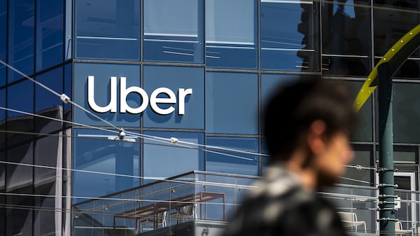 Uber anuncia recompra récord de acciones tras resultados mejores de lo esperado Uber anuncia recompra récord de acciones tras resultados mejores de lo esperado