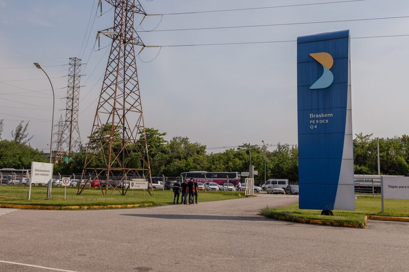 Um novo concorrente entrou na disputa por uma participação majoritária na principal empresa petroquímica da América Latina, a Braskem Um novo concorrente entrou na disputa por uma participação majoritária na principal empresa petroquímica da América Latina, a Braskem