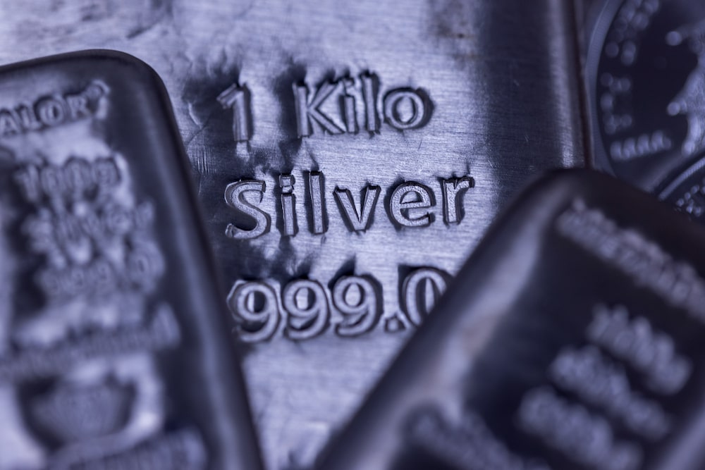 Una barra de plata de un kilo expuesta en Gold Investments Ltd., empresa dedicada a la compraventa de metales preciosos, en Londres, Reino Unido, el martes 21 de mayo de 2024. Fotógrafo: Chris Ratcliffe/Bloomberg. Una barra de plata de un kilo expuesta en Gold Investments Ltd., empresa dedicada a la compraventa de metales preciosos, en Londres, Reino Unido, el martes 21 de mayo de 2024. Fotógrafo: Chris Ratcliffe/Bloomberg.