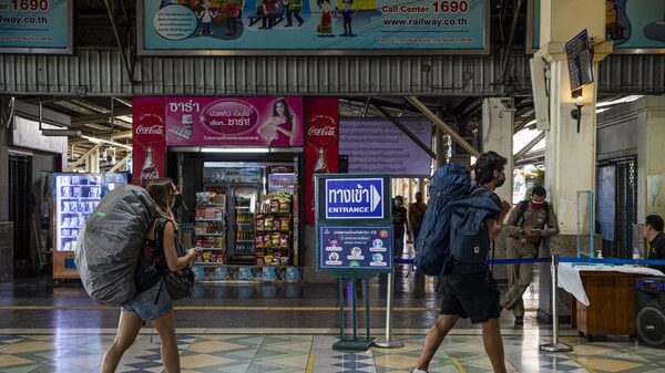 Tailandia cobrará una tasa a turistas extranjeros que quieran ingresar al país Tailandia cobrará una tasa a turistas extranjeros que quieran ingresar al país