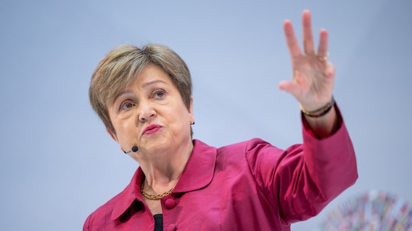 La directora del FMI afirma que los precios mundiales tardarán en bajar tras la guerra La directora del FMI afirma que los precios mundiales tardarán en bajar tras la guerra