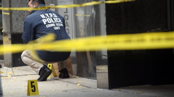 Polícia de NY recupera DNA para identificar suspeito de matar CEO da United Healthcare Polícia de NY recupera DNA para identificar suspeito de matar CEO da United Healthcare