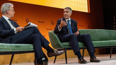 Daniel Pinto, de JPMorgan, alerta sobre una posible “corrección” en las valoraciones de IA Daniel Pinto, de JPMorgan, alerta sobre una posible “corrección” en las valoraciones de IA