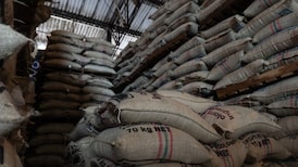 Exportaciones de café de Colombia están casi paralizadas tras el mortal sismo Exportaciones de café de Colombia están casi paralizadas tras el mortal sismo