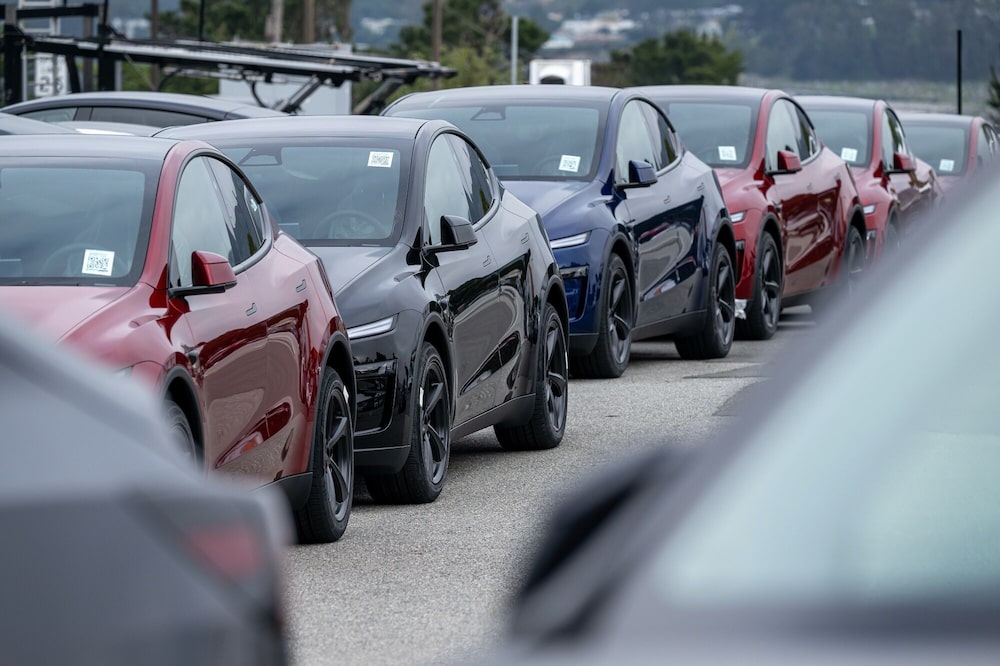 Vehículos eléctricos Tesla Model 3 en la tienda de la empresa en Colma, California, EE. UU., el viernes 23 de enero de 2026. Tesla Inc. tiene previsto publicar sus resultados financieros el 28 de enero. Fotógrafo: David Paul Morris/Bloomberg Vehículos eléctricos Tesla Model 3 en la tienda de la empresa en Colma, California, EE. UU., el viernes 23 de enero de 2026. Tesla Inc. tiene previsto publicar sus resultados financieros el 28 de enero. Fotógrafo: David Paul Morris/Bloomberg