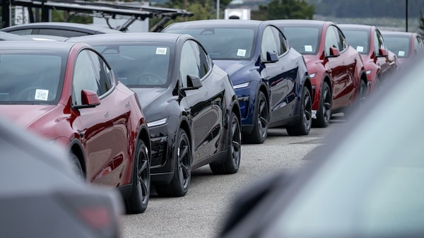 Tesla planea un gasto de US$20.000 millones para apoyar los planes de IA de Musk Tesla planea un gasto de US$20.000 millones para apoyar los planes de IA de Musk