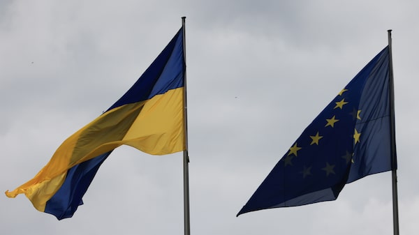 Reino Unido se dispone conversar para unirse al plan de préstamos de la UE a Ucrania Reino Unido se dispone conversar para unirse al plan de préstamos de la UE a Ucrania