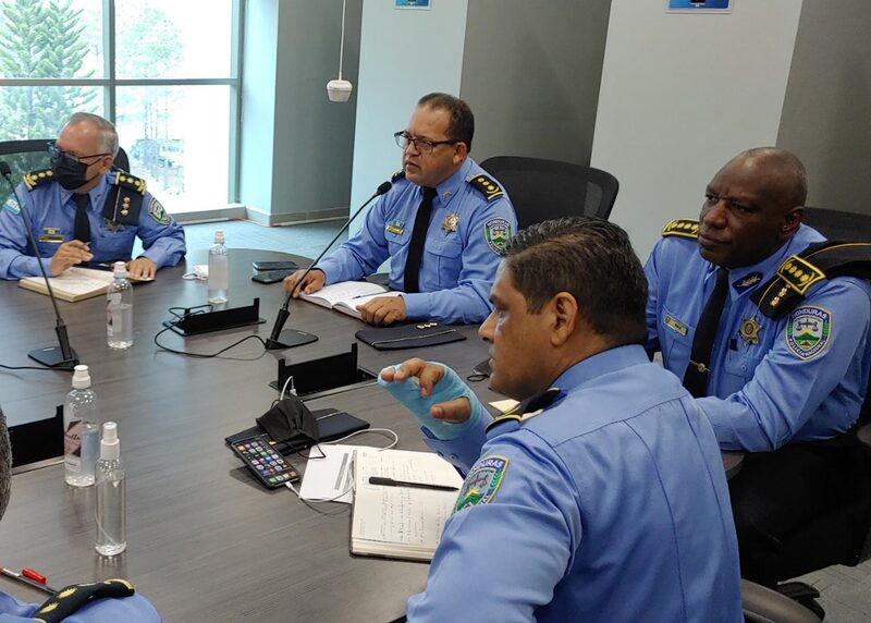 Autoridades de la Policía Nacional lanzaron la Operación Posmura-Guaimoreto para el área de Colón. Autoridades de la Policía Nacional lanzaron la Operación Posmura-Guaimoreto para el área de Colón.