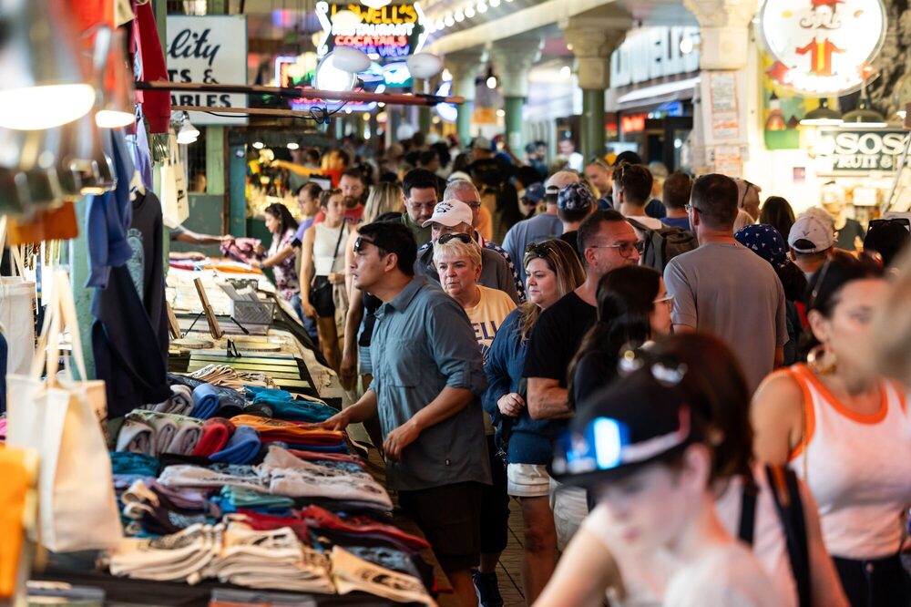 Clientes en el mercado Pike Place de Seattle, Washington, EE.UU., el jueves 4 de julio de 2024. Clientes en el mercado Pike Place de Seattle, Washington, EE.UU., el jueves 4 de julio de 2024.