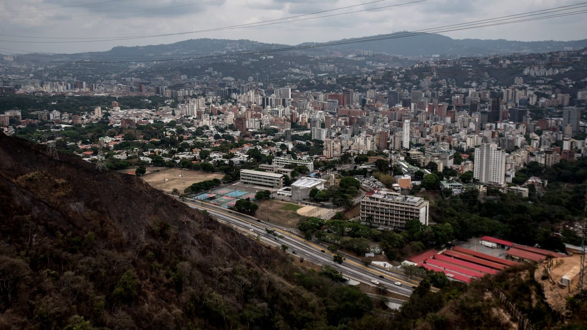 Venezuela genera 13 de los 16 gigavatios de luz que necesita, un freno a su reconstrucción tras Maduro