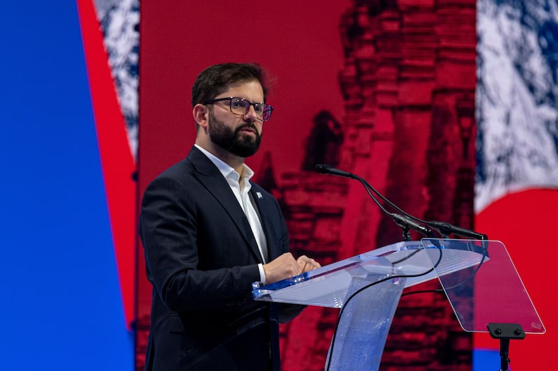 Gabriel Boric califica al gobierno de Maduro como “una dictadura” tras retención de Machado