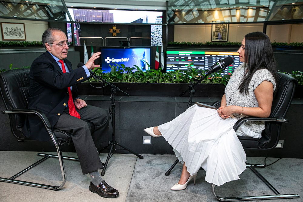 Jorge Alegría Formoso, CEO de la Bolsa Mexicana de Valores, durante una entrevista para el podcast de Bloomberg Línea La Estrategia del Día con Jimena Tolama Jorge Alegría Formoso, CEO de la Bolsa Mexicana de Valores, durante una entrevista para el podcast de Bloomberg Línea La Estrategia del Día con Jimena Tolama